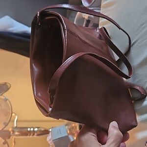 FREE Genuine leather shoulder  purse Old kind that has  hardware to keep It open